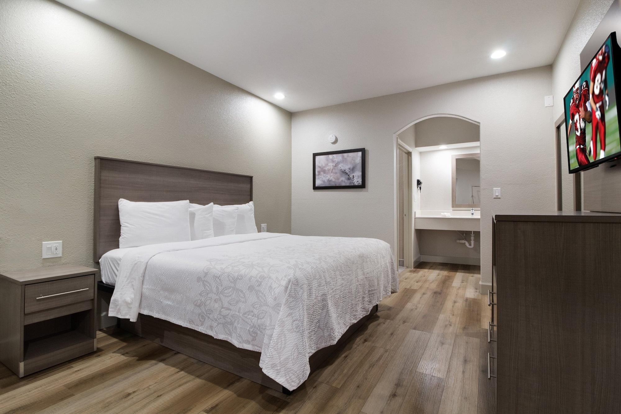 Red Roof Inn Plus + Galveston - Beachfront Exterior foto